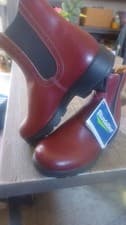 Image of Blundstone Women's Classic Chelsea Boots - Rustic Cherry, UK 3