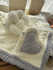 Image of Large Handmade Chunky Knit Throw Blanket Set with Cushions