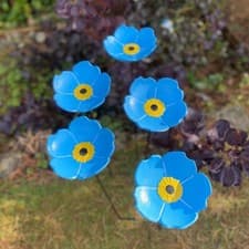 Image of 5 x Cast Iron Bird Feeder Forget Me Not Dish Seed Flower on Pole Garden Ornament