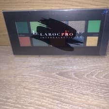 Image of LaRoc Pro Intergalactic Eyeshadow Palette 58g