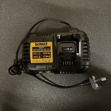 Image of DCB116 FlexVolt XR Multi-Voltage Fast Charger 18/54V Li-ion