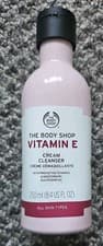 Image of The Body Shop Vitamin E Cream Cleanser 250ml old style Brand new
