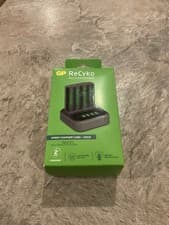 Image of Gp ReCyko 2600AA batteries and speed charger +dock 4 batteries in this pack