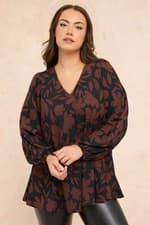 Image of EVANS Curve Women's Plus Size Floral Pleat Front Blouse