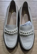 Image of Clarks Women's Flats Size 5