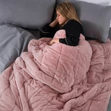 Image of Brentfords OHS Teddy Fleece Weighted Blanket 8kg, 150x200cm - Blush Pink
