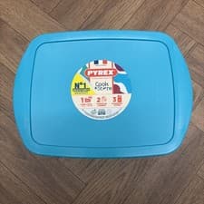 Image of Pyrex Cook & Store Rectangular Glass Dish with Lid | 2.6 L | Brand New