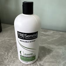 Image of 900ml TRESemme Cleanse & Replenish Remoisturising Conditioner
