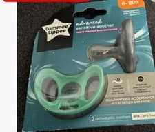 Image of Tommee Tippee 6-18m Advanced Sensitive Soothers
