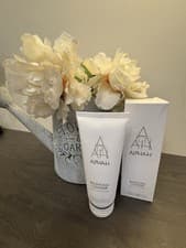 Image of ALPHA H BALANCING CLEANSER WITH ALOE VERA 100ml BNIB