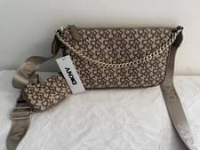 Image of NWT DKNY Women's Quincy Demi Signature Logo 2 Piece Set Crossbody Bag