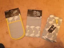 Image of Kitchencraft grey, yellow & white goose motif set of apron, tea towel & oven glo