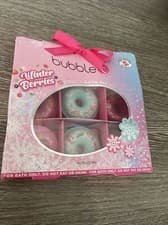 Image of BUBBLY WINTER BERRIES DONUT BATH FIZZERS BATH TIME STRAWBERRY BLUEBERRY GIFT SET