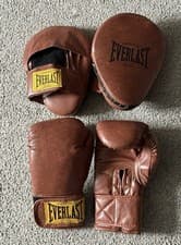Image of Everlast Classic 1910 Boxing Gloves And Mitts