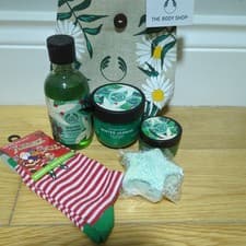Image of Body Shop winter jasmine gift set bundle 