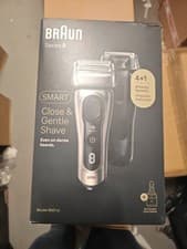 Image of Braun Series 8 Electric Shaver 8567cc