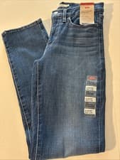 Image of ✅MWT Levi’s👖Jeans Women Blue 314 Shaping Straight 4 Short W27-L30 MSRP$74.99👖