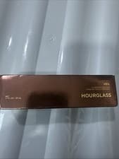 Image of HOURGLASS VEIL Hydrating Skin Tint 35ml - Shade 16