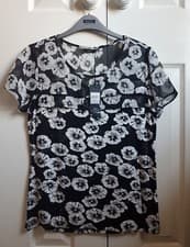 Image of M&co floral print top BRAND NEW