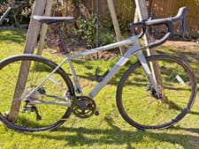 Image of Silver/Gray Cannondale Synapse 1 Disc Road Bike Size 51.  New and unused.