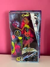 Image of Monster High Electrified Monstrous Hair Ghouls Clawdeen Wolf Doll NRFB NIB