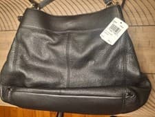 Image of COACH  Large Lexy Shoulder Bag In Pebble Leather - Black / Gold