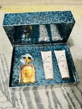 Image of Marc Jacobs Perfect 100ml EDP, 75ml Body Lotion & Shower Gel Gift Set