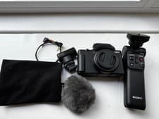 Image of Sony ZV-1F 20.1MP Vlogging Camera - Black