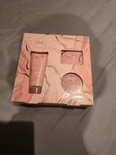 Image of The Kind Edit - Bath Salts & Shower Gel - Brand New