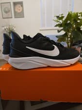 Image of Nike Star Runner 4 NN GS UK 6 EU 40 Black White Brand New In Box