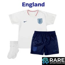 Image of ENGLAND 2018-20 HOME FOOTBALL BABYKIT AGE 12-18 MONTHS NIKE ( BNWT )
