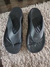 Image of Crocs Women's 10 Platform Flip Flops Getaway Sandals Black Beach