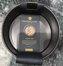 Image of Master Class Non-Stick Loose Base Deep Cake Pan Round 15cm (6")