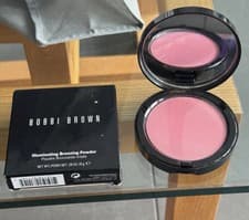 Image of Bobbi Brown Illuminating Bronzing Powder in Maui #3 Full Size