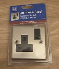 Image of British General Stainless Steel Switched Socket, 1 Gang, 13 Amp, Chrome & Black