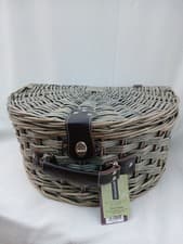 Image of 4 Person "Kitchen Craft" picnic Handmade Wicker Picnic Basket New