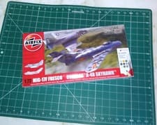 Image of Airfix A50185 - MiG-17F Fresco & Douglas A-4B Skyhawk "Dogfight Double" - 1/72.