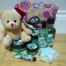 Image of Body Shop winter jasmine gift set bundle large items 