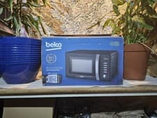 Image of Beko Solo Retro Microwave MOC20200B 20L Capacity 800W Digital Programmer