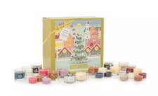 Image of Yankee Candle ❤️ 24-Piece Passport To The Holidays Festive Advent Calendar ❤️