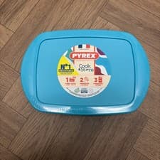 Image of Pyrex Transparent Rectangular Dish/ Pyrex Cook & Store with Lid 1.2l Glass New