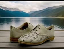 Image of New CLARKS Size 3.5 (36 EU) Lace Up Alania Posey Sand Nubuck Flat Shoes RRP £60