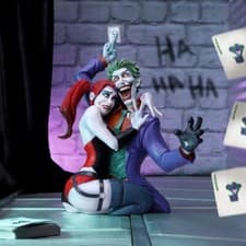 Image of NEW HARLEY QUINN and JOKER MODEL RESIN BUST 30cm TALL NEMESIS BRAND NEW & BOXED