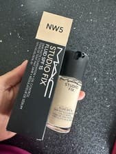 Image of mac studio fix fluid spf 15 foundation 30ml - NW5
