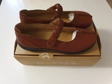 Image of Ladies HOTTER SHAKE II Wide rich tan Leather Mary Jane shoes size 7.5