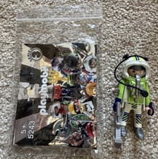 Image of Playmobil Figures Series 3 5243 Astronaut Space City Action Mars Complete Bagged