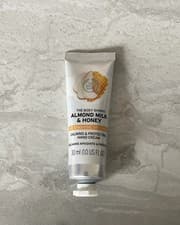 Image of Gorgeous The Body Shop hand cream Almond Milk & Honey 30 ml Brand New 🤩