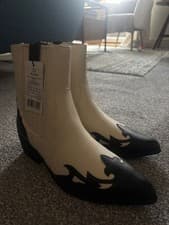 Image of Ladies cowboy boots size 40 brand new with box