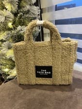 Image of Marc Jacobs Medium Teddy Tote Bag - Beige 