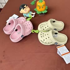 Image of kids crocs Beach Sandal Classic Clogs Slip Shoes Girls Boys Slippers garden UK